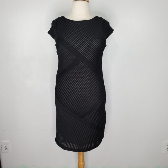 Dressbarn Collection Black Pintuck Texture Cap Sleeve Sheath Dressy Dress Sz 16 - Picture 13 of 13
